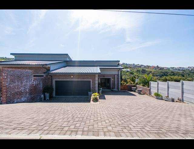 3 BEDROOM DUET FOR SALE IN DANA BAY